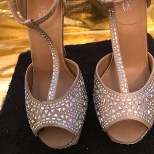 Thalia Sodi Elegant Classy Light Golden Heels.